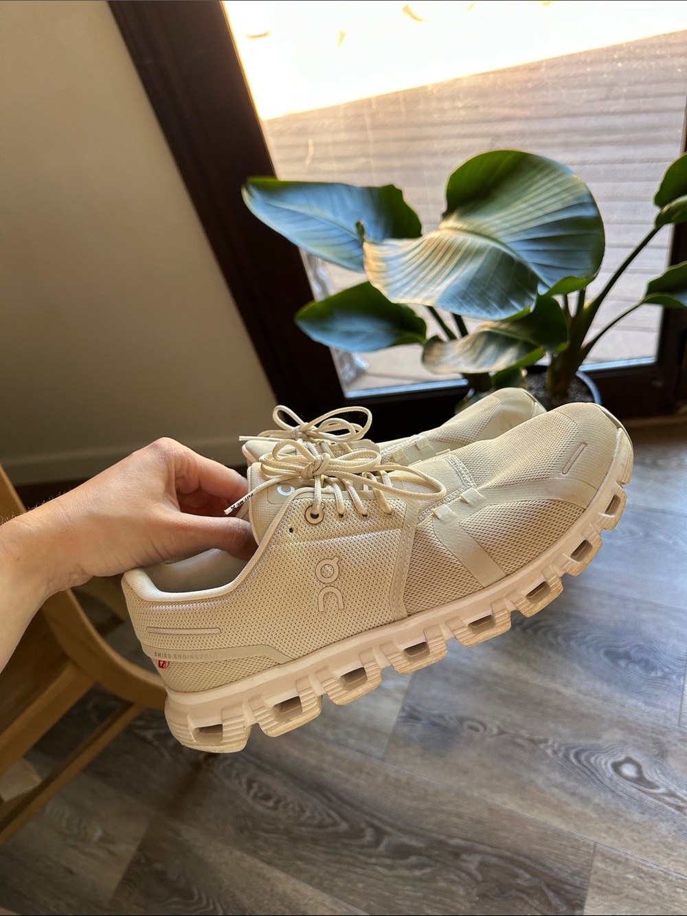 On Cloud 6 sneaker (women) - pearl/white